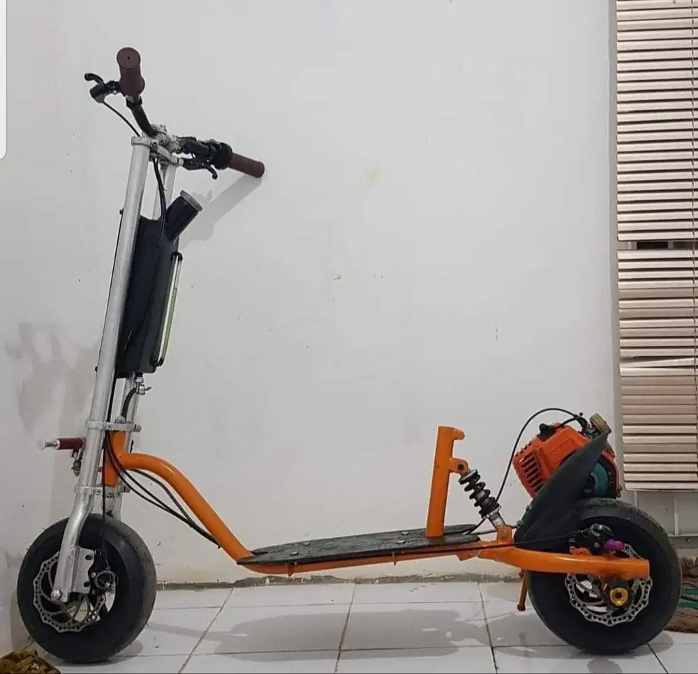 Goped mesin potong rumput tarik 2 tak