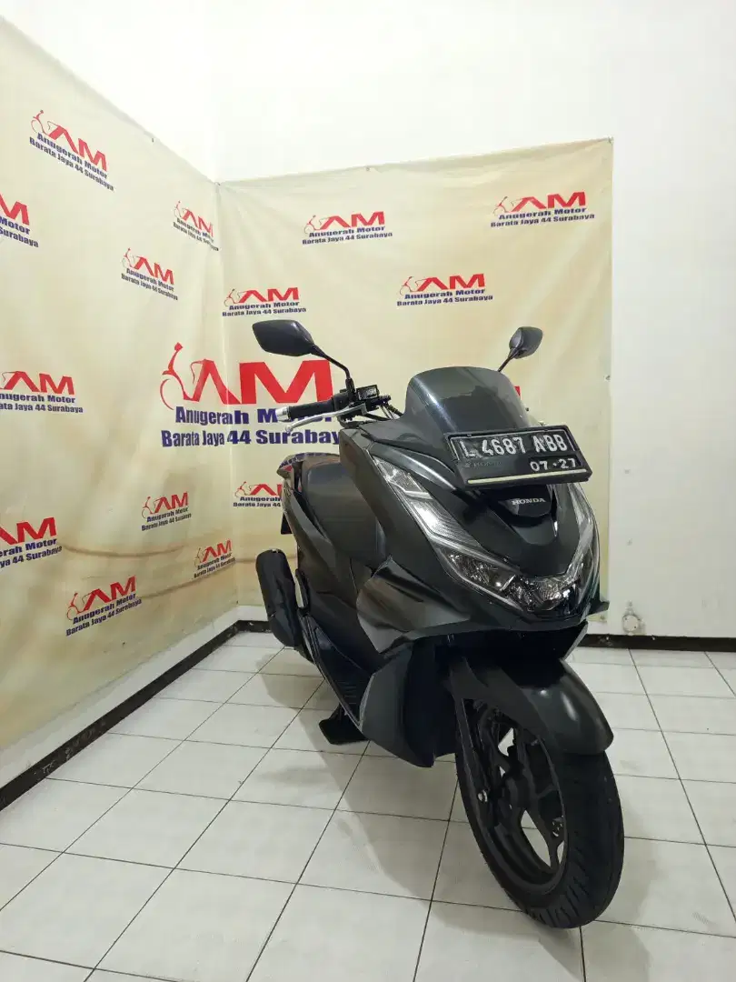 UM 1 Juta Honda PCX 160 CBS Tahun 2022 warna hitam