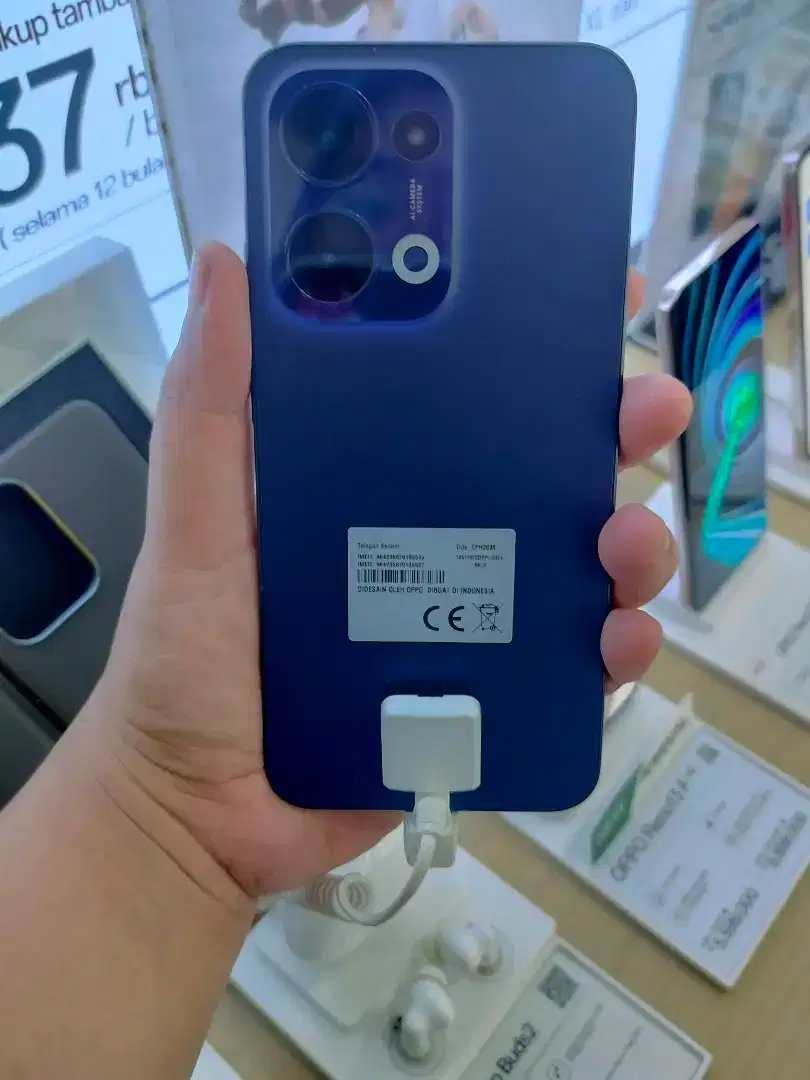 PRE ORDER OPPO RENO13