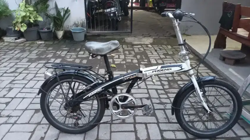 Sepeda lipat Phoenix siap gowes