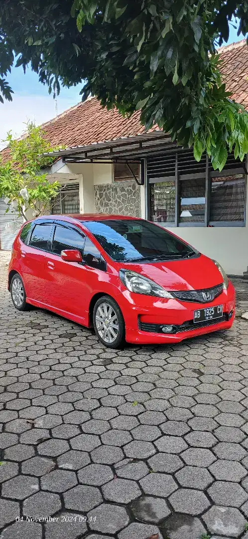 HONDA JAZZ RS AT/MATIC