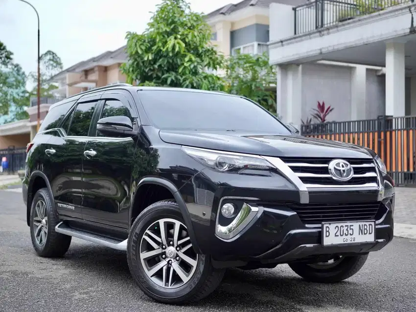 Fortuner 2.4 vrz tetradrive at 2018