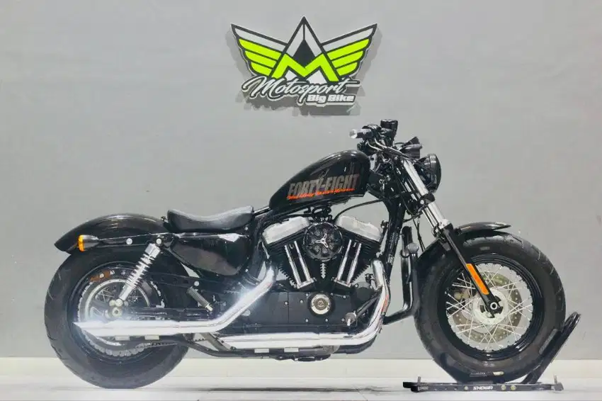 Harley Davidson sportster 48 triumph zx25 street 500