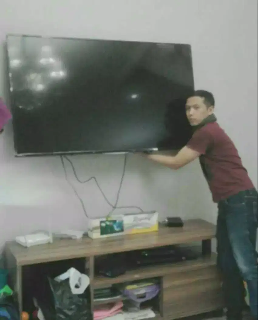 pemasangan & jual bracket utk gantungan tv led lcd di tembok kuat aman