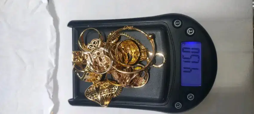 Terima jual beli emas & Berlian tanpa surat dengan harga tinggi.