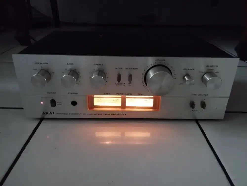 Ampli Akai AM-2350