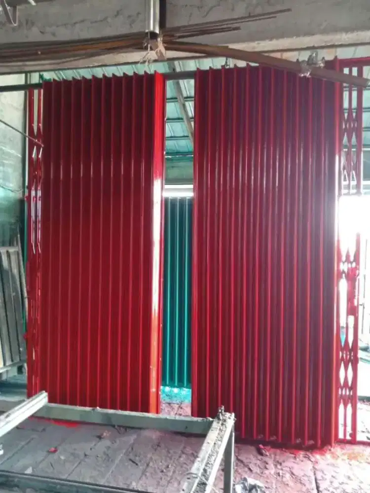 Rolling door dan folding gate