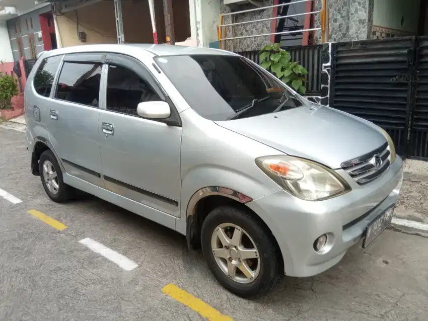 Dijual Daihatsu Xenia Xi 1.3 Low KM