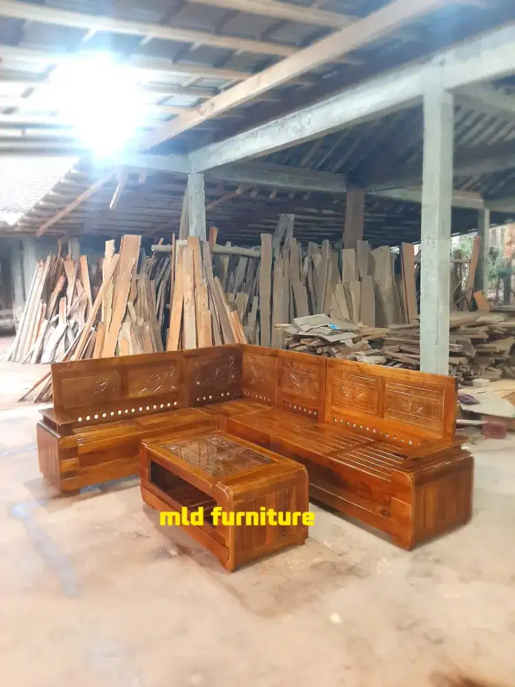 Kursi sudut domini akasia