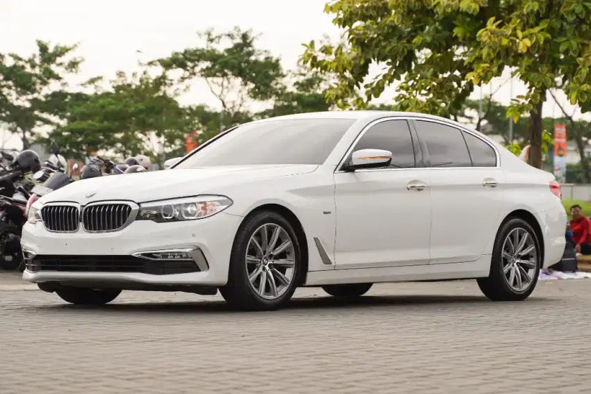 (TDP 10jt) BMW 520i Luxury 2020 (G30)