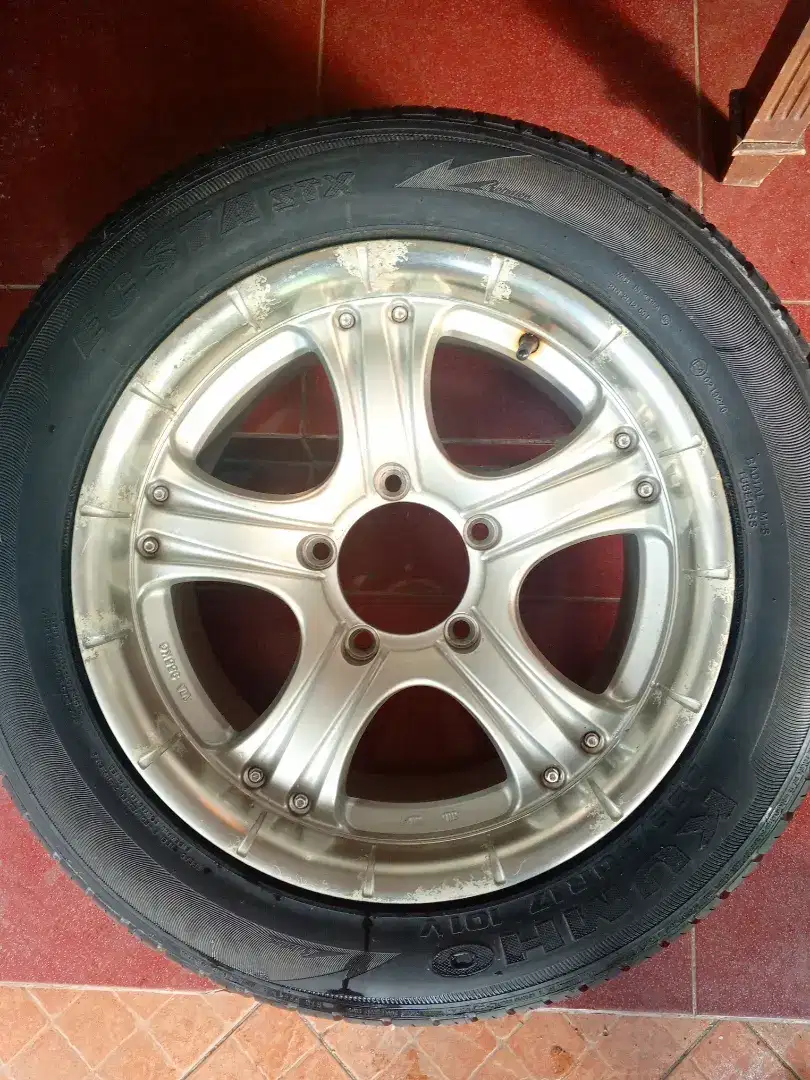 Dijual cepat 1pcs Velg jeep R17xL8, ET 15