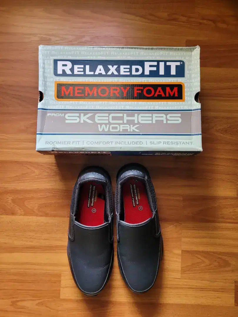 Sepatu Skechers Slip On Nampa