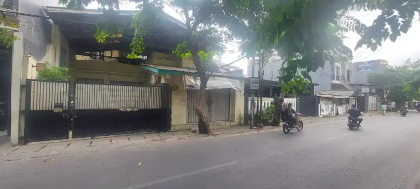 Rumah diJUAL lokasi strategis
