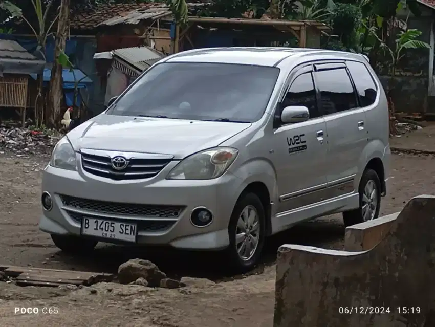 Di jual avanza tipe s 2009 at