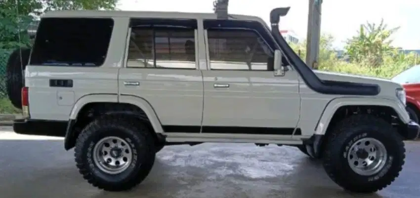 Toyota land cruiser prado bensin manual 4x4 tahun 1993