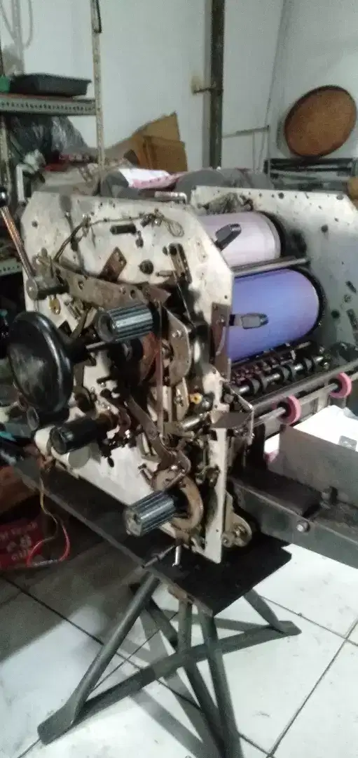 Dijual mesin offset merk toko 820