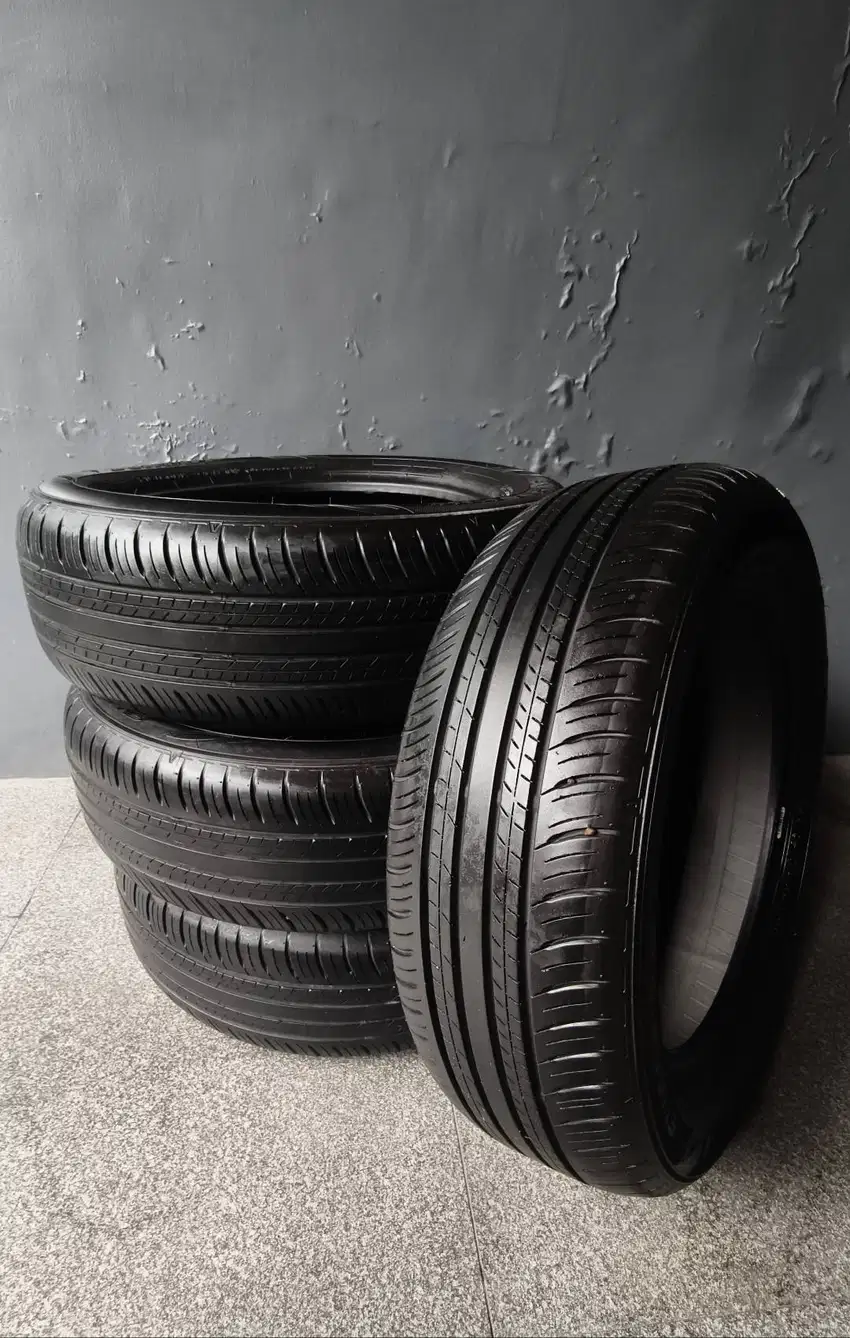 1 Set Ban copotan Toyota Rush - Dunlop  Enasave EC300+  215/60  R17