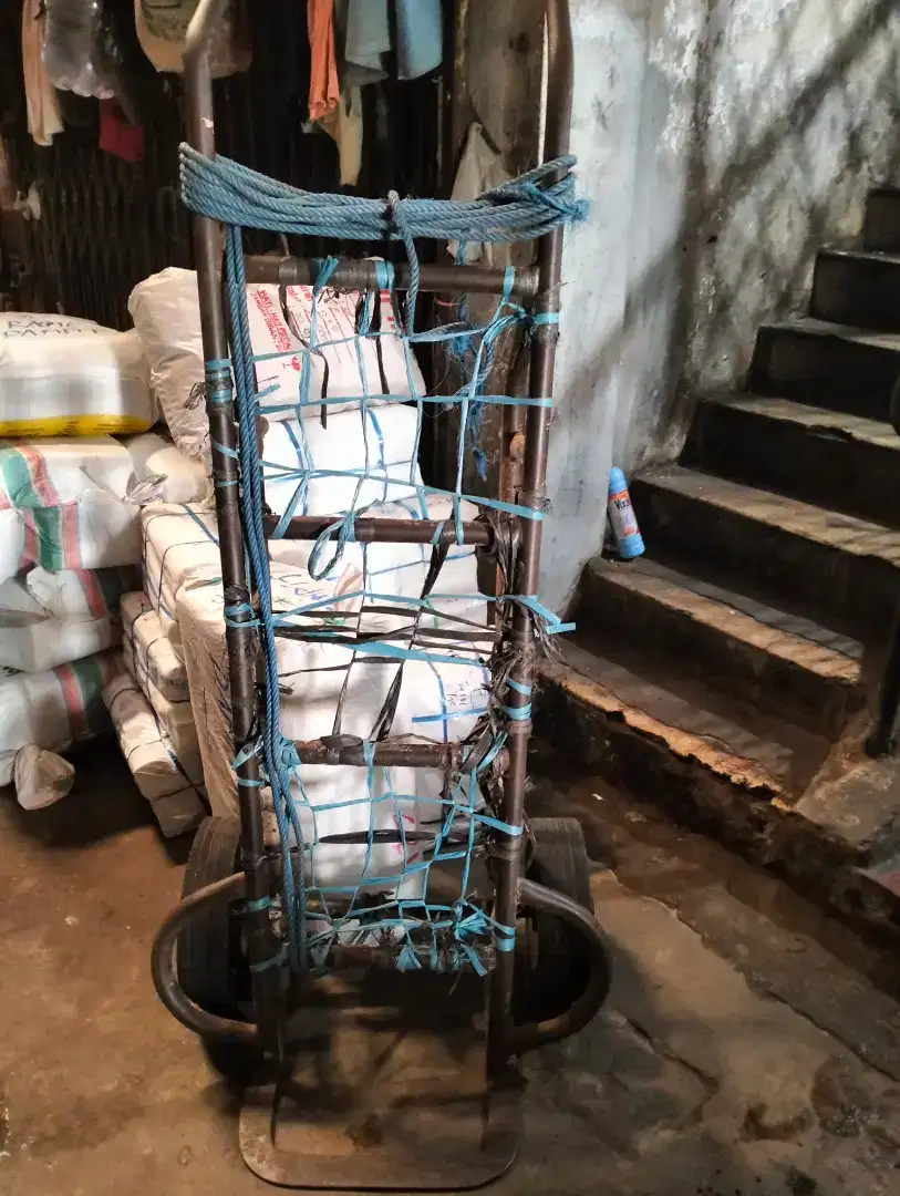 troly barang bisa angkut drum minyak