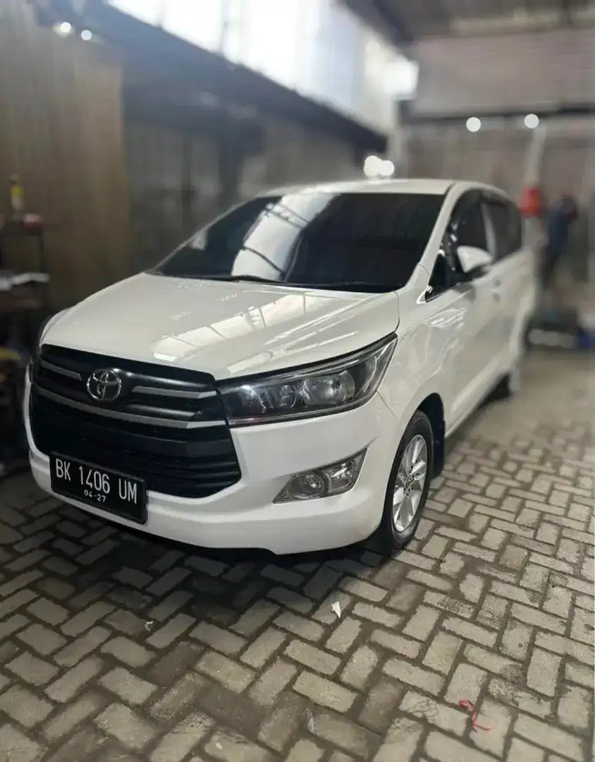 TOYOTA INNOVA 2.4 G MANUAL