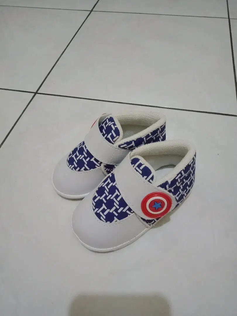 Sepatu bayi like new