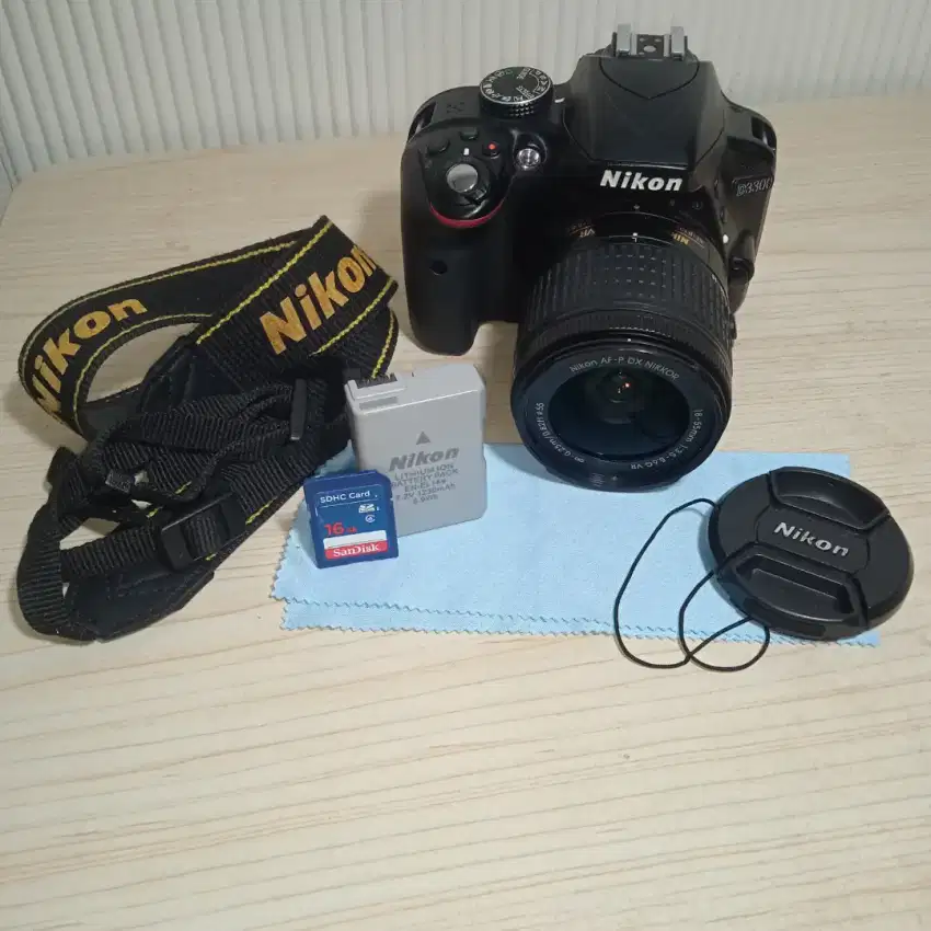 Dijual Nikon D3300 Komplit 18-55 Lens