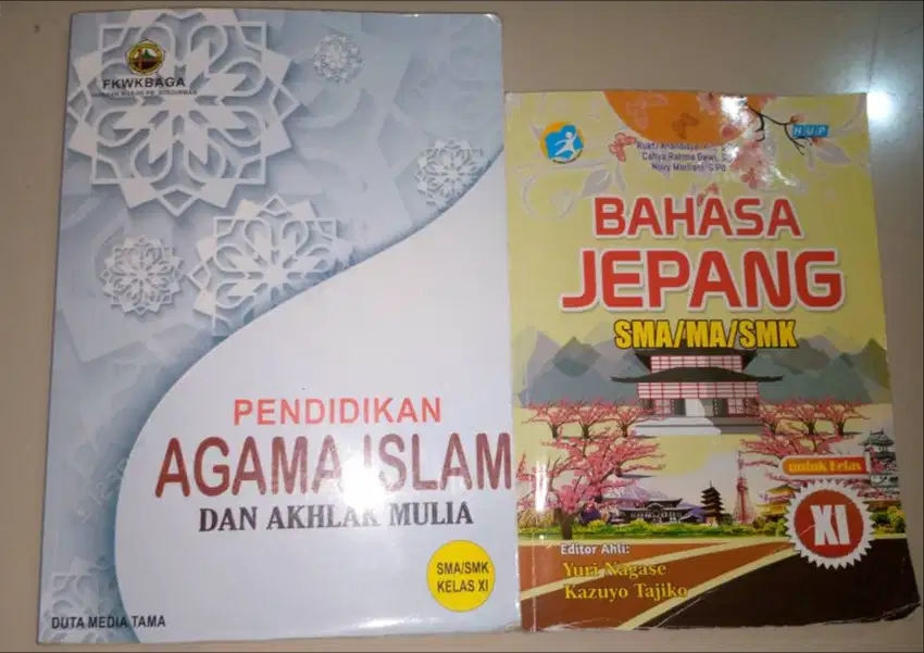 Paket buku second kelas XI