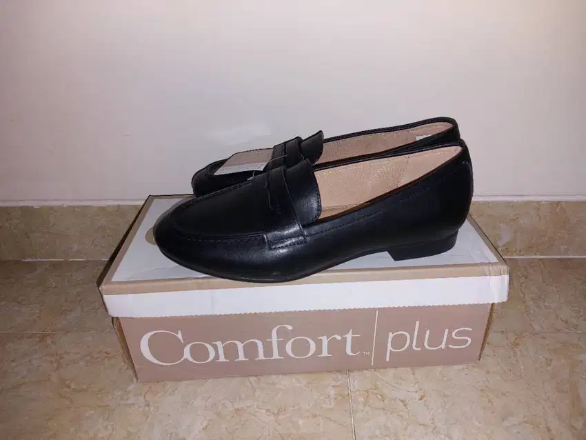 Sepatu comfort plus