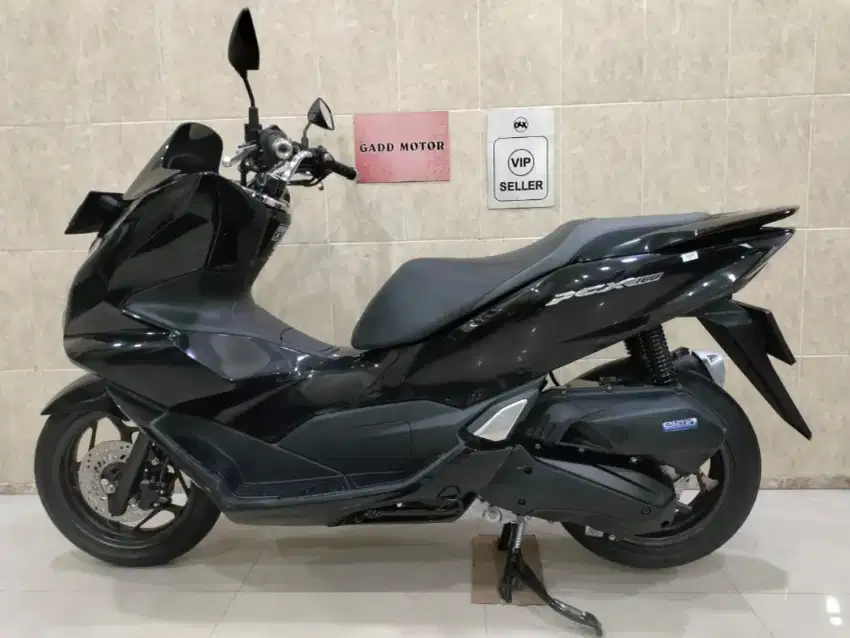 Honda PCX 160 CBS 2024 remote 2 LOW KM