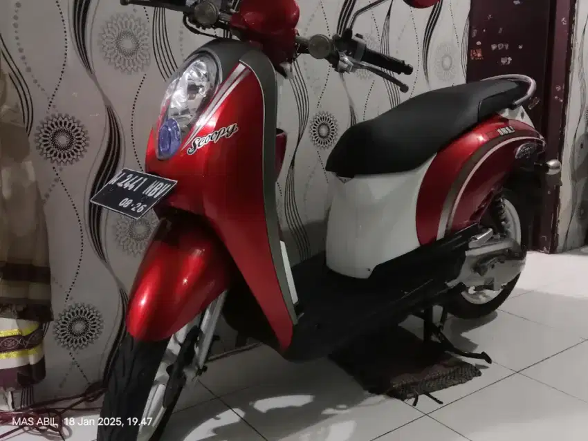 SCOOPY 2011 MERAH PUTIH