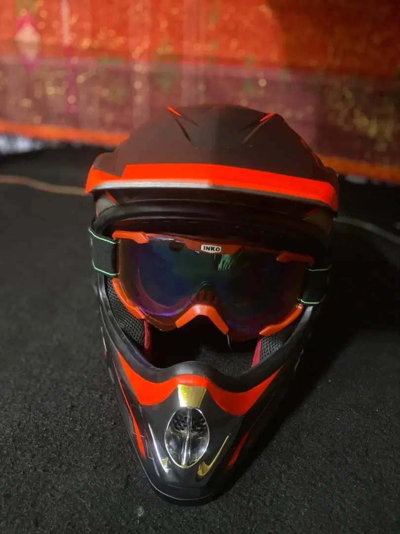 HELM KYT advangers series