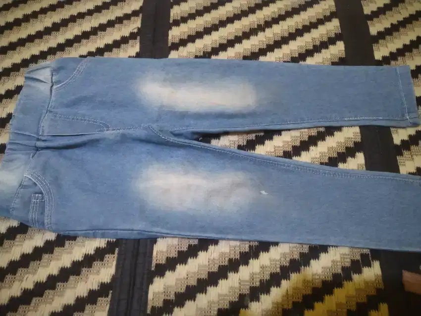 Celana jeans anak perempuan