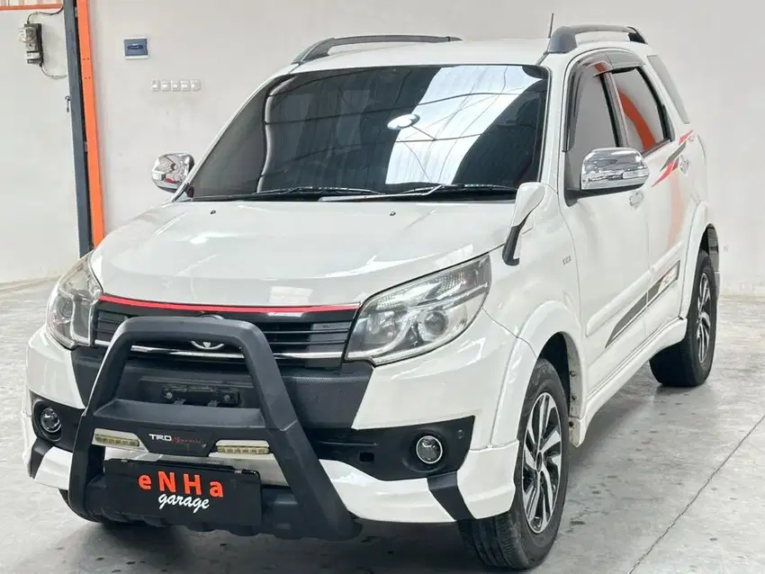 Toyota Rush TRDs 1.5 A/T 2015.. eNHa garage Semarang.