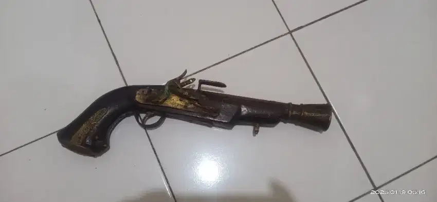 Koleksi barang antik