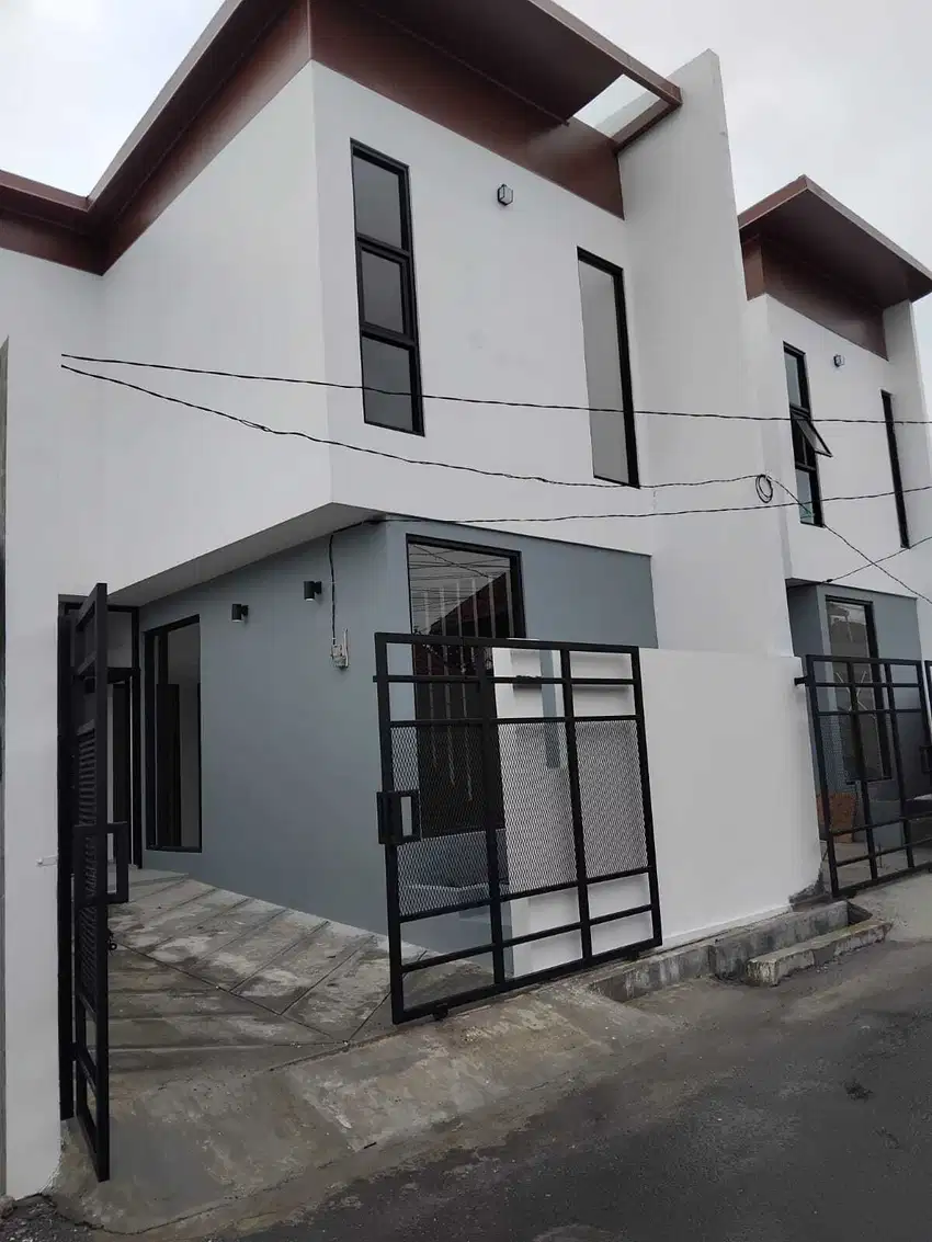 Jual Rumah 2 lantai minimalis Bagus Saturnus Margahayu raya.Strategis!