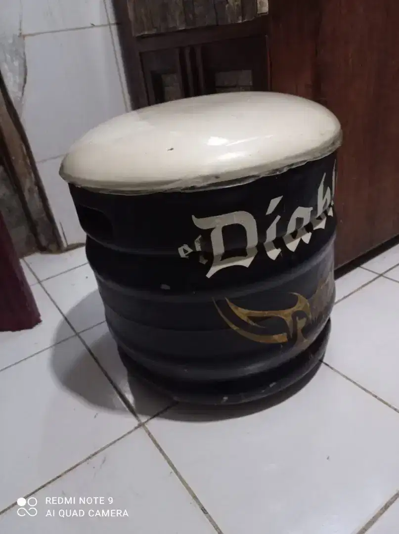 Tempat duduk langka