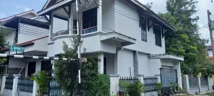 rumah 2 lantai gentan