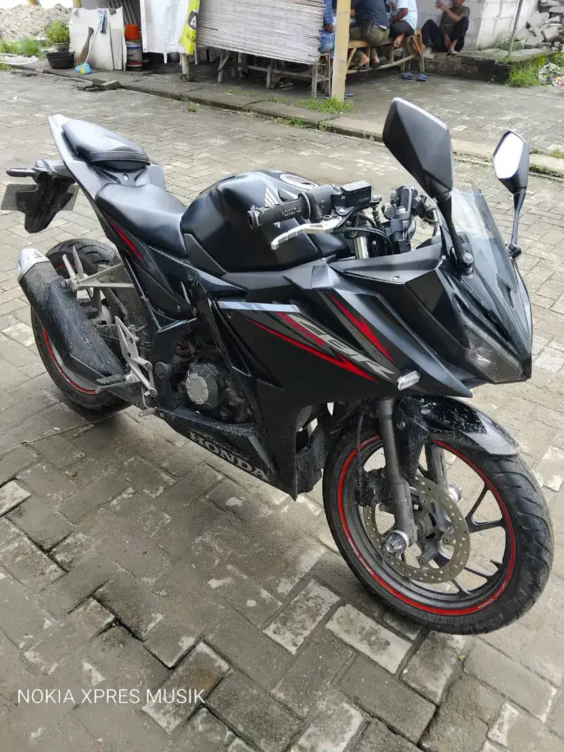 Honda CBR 150R 2018