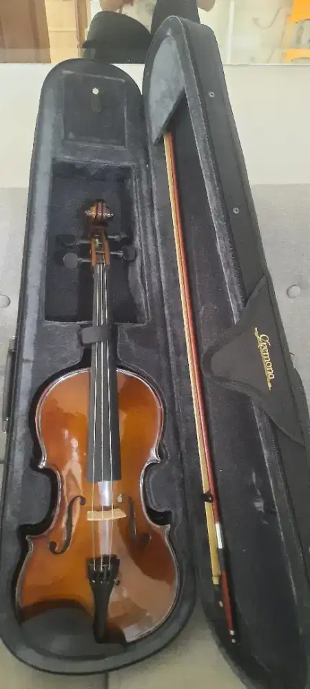 Violin 4/4 Mulus Cakep Merk Cremona