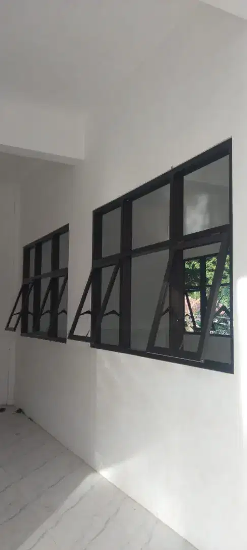 Almunium glass partisi