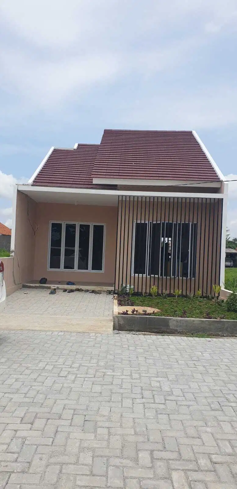 rumah 2 kamar dan 1 kamar mezanine luas bangunan 57m2