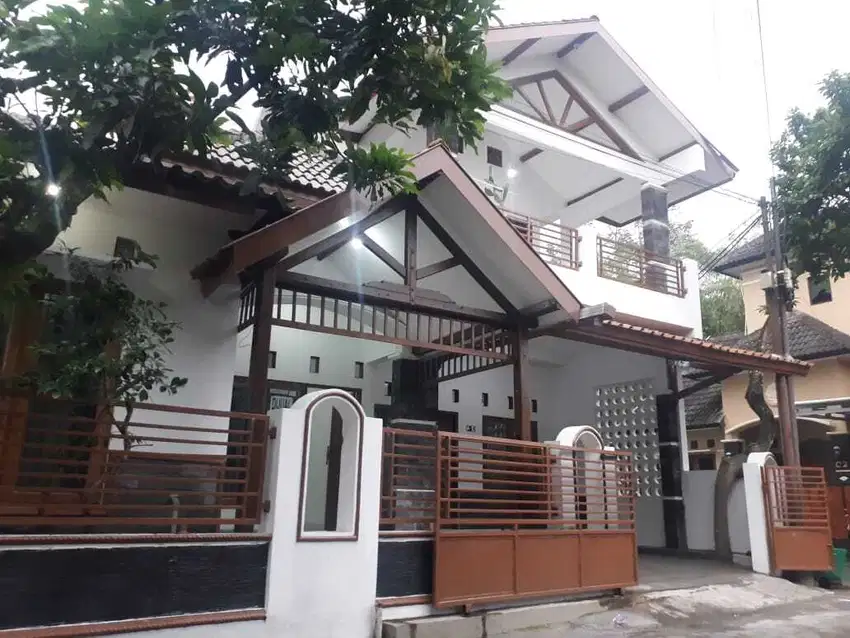 Rumah Mewah Lokasi Strategis Di Perumahan Jl Kaliurang Dekat UGM