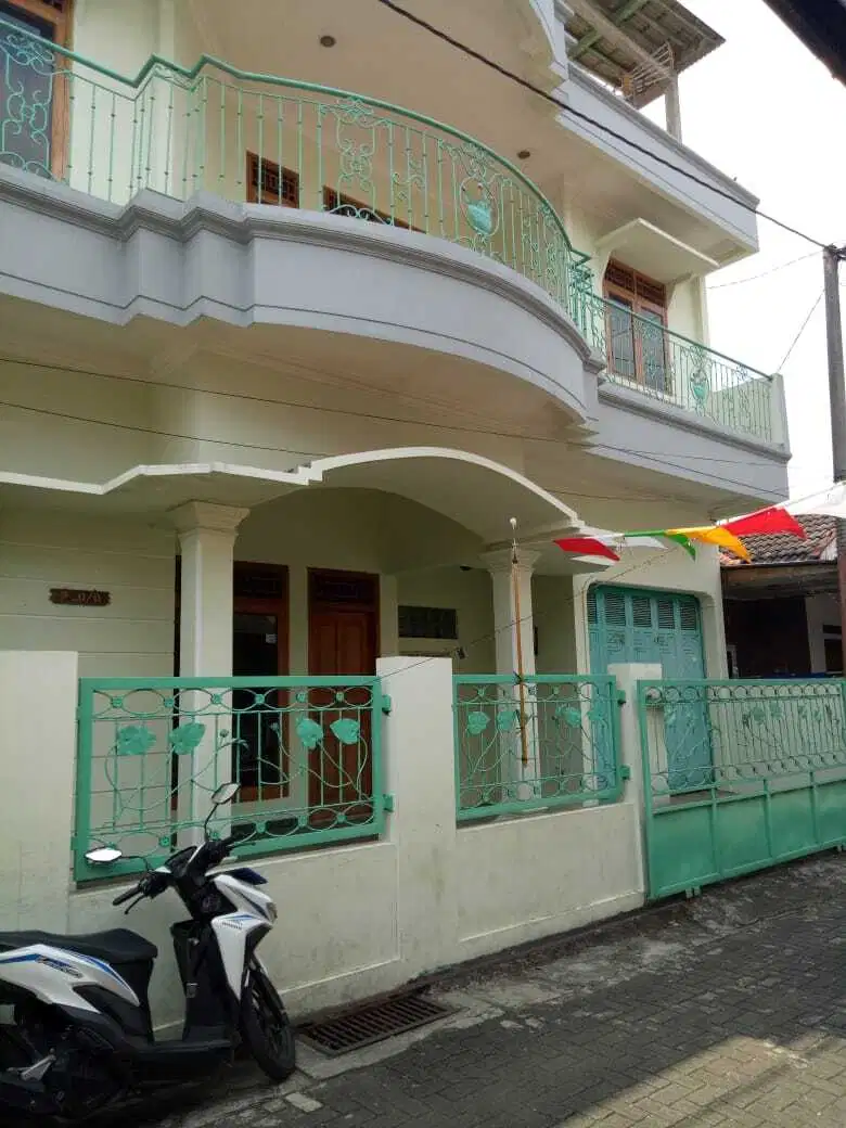 Jual Rumah Mewah Purwokerto Perumahan Dua Lantai Dekat Taman Kota