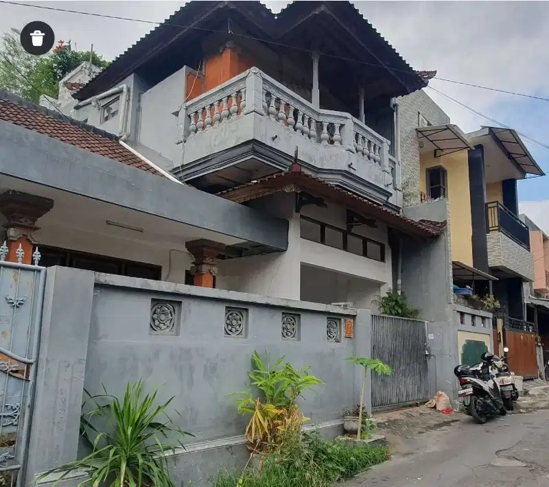 Dijual Rumah 1,5 Lantai di Perum puri priskila jl mertasari kerobokan 