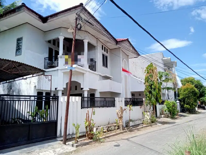 Rumah mewah di dekat Polda Makassar