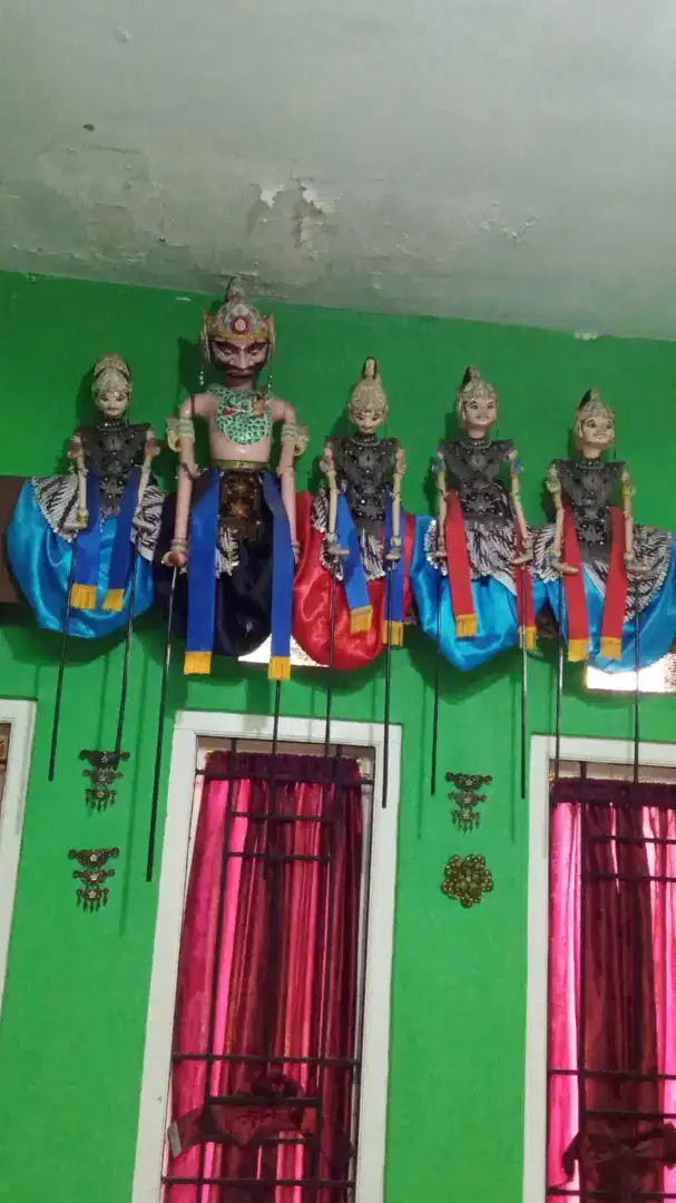 Wayang golek dan item pilihan