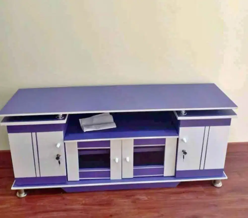 Bufet tv minimalist panjang 140 cm