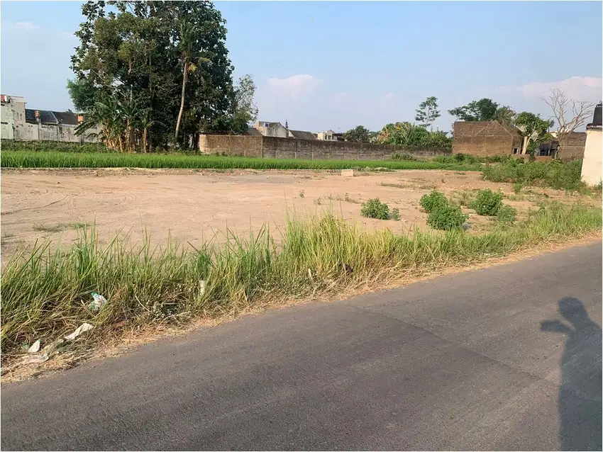 Dekat Bandara Adisutjipto, Peruntukan Villa, View Sawah