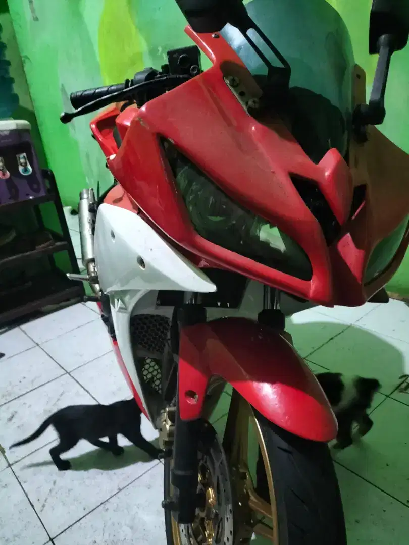 Yamaha R15 2015