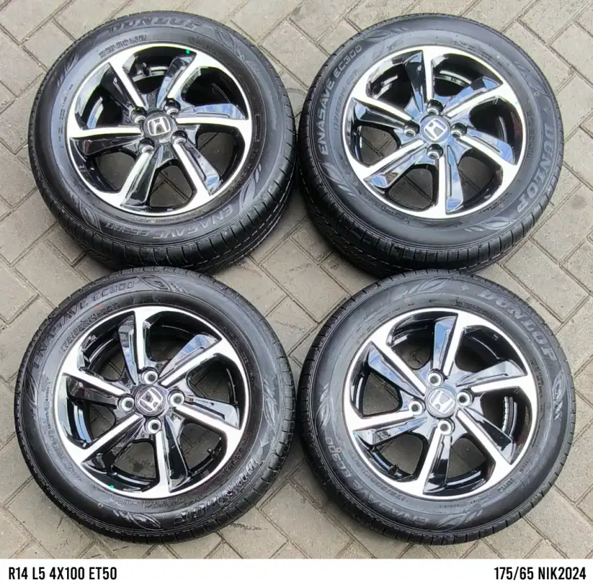 Jual velg + ban oem brio r14 4x100 ban nik2024 dll