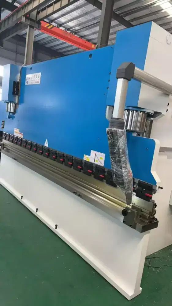 Mesin bending 300t*4000